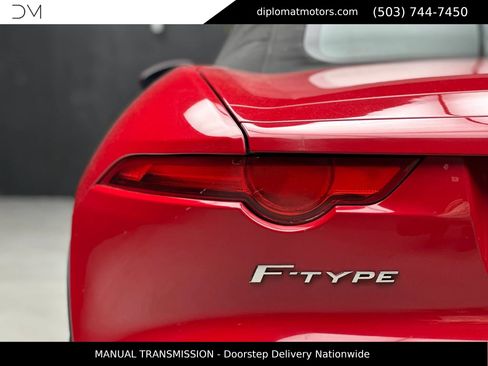 Used 2017 Jaguar F-TYPE Convertible image 16