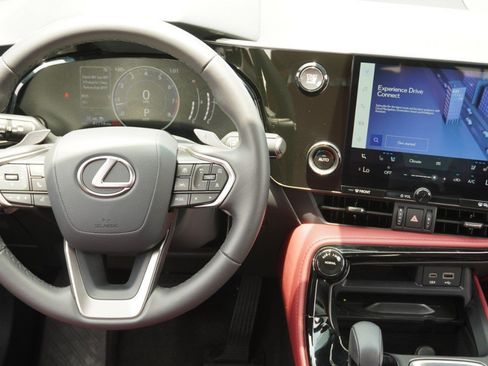 Certified 2025 Lexus NX 250 FWD w/ Towing Package (2000 Lbs) image 25