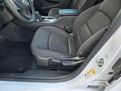 Used 2021 Chevrolet Malibu LS FWD image 19