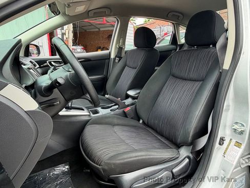 Used 2019 Nissan Sentra SV FWD image 13