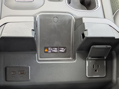 New 2026 GMC Sierra 2500 Denali w/ Denali Reserve Package image 29