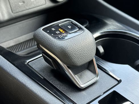 Used 2025 Nissan Rogue SV image 20