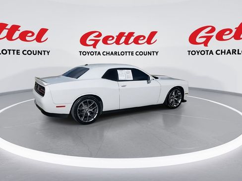 Used 2022 Dodge Challenger GT image 8