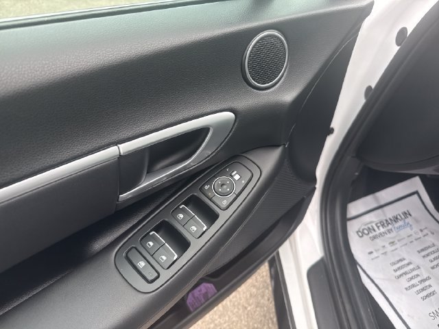 Used 2025 Hyundai Sonata SEL FWD image 11