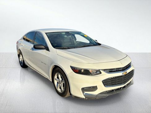 Used 2018 Chevrolet Malibu LS w/ LPO, Convenience Package 2 image 5