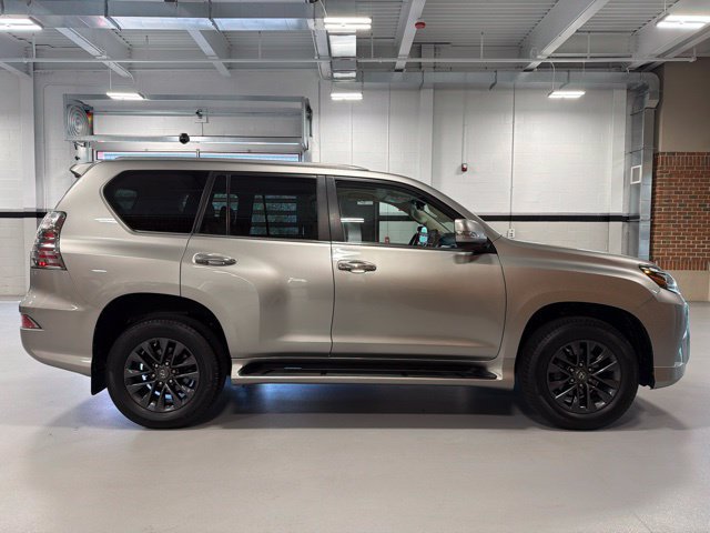 Used 2023 Lexus GX 460 Premium w/ Premium Package AWD/4WD image 8
