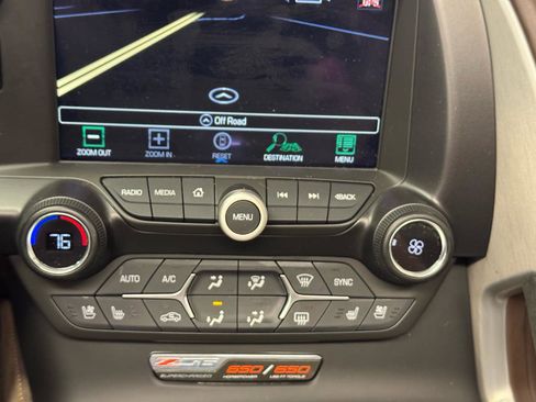Used 2016 Chevrolet Corvette Z06 w/ 3LZ Preferred Equipment Group image 19