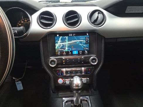 Used 2017 Ford Mustang Premium image 7