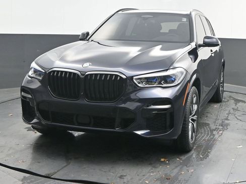 Certified 2023 BMW X5 M50i w/ Executive Package image 3