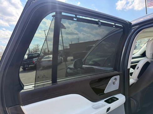 Used 2022 Lincoln Aviator Black Label w/ Dynamic Handling Package image 37