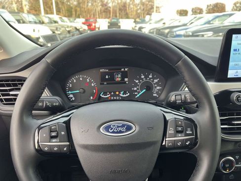 Used 2022 Ford Escape SE w/ Convenience Package image 31