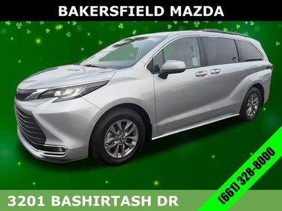 Used 2021 Toyota Sienna XLE