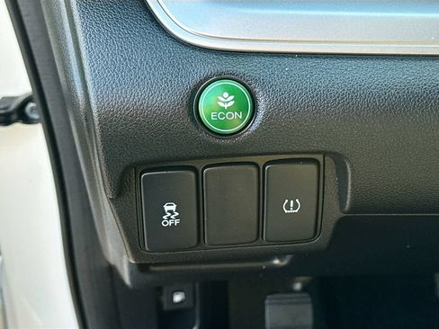 Used 2016 Honda CR-V LX image 6
