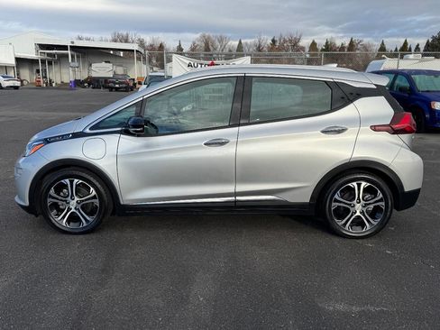 Used 2017 Chevrolet Bolt Premier w/ Driver Confidence II Package image 2