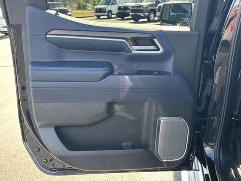 Certified 2025 Chevrolet Silverado 1500 High Country w/ Technology Package image 22