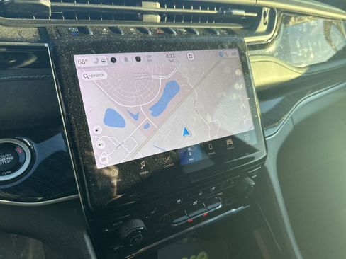 Used 2022 Jeep Grand Cherokee Trailhawk w/ Luxury Tech Group III image 23