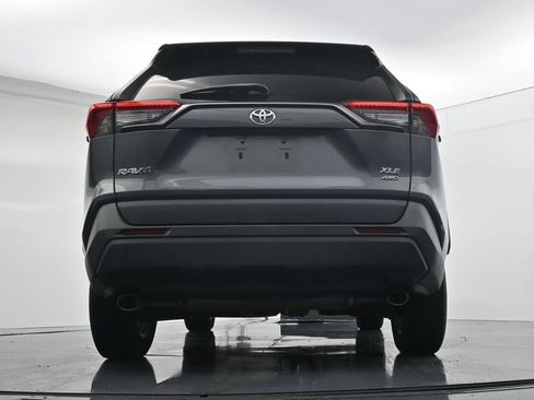 Used 2022 Toyota RAV4 XLE AWD/4WD image 21
