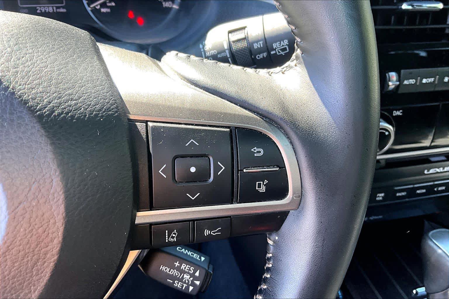 Used 2023 Lexus GX 460 Premium w/ Premium Package AWD/4WD image 23