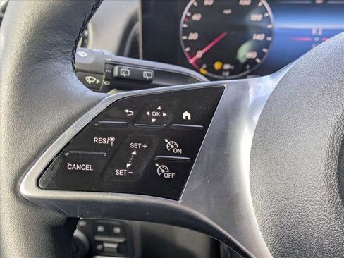 New 2026 Mercedes-Benz GLB 250 4MATIC image 14