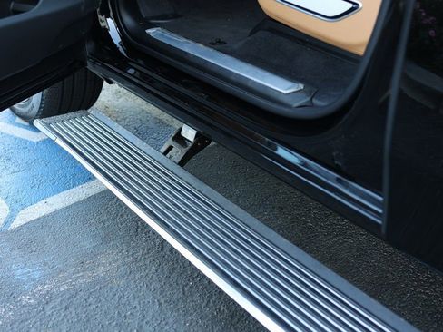 Used 2023 Jeep Grand Wagoneer Series III image 34