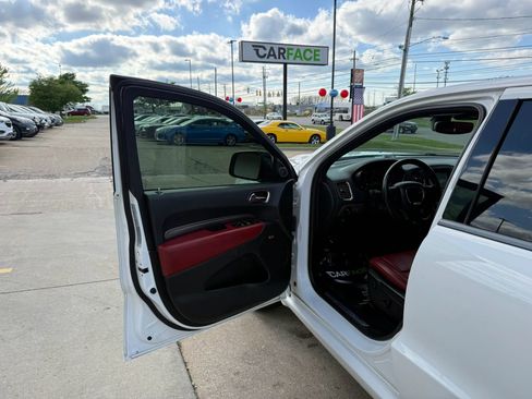 Used 2018 Dodge Durango R/T w/ Blacktop Package AWD/4WD image 19