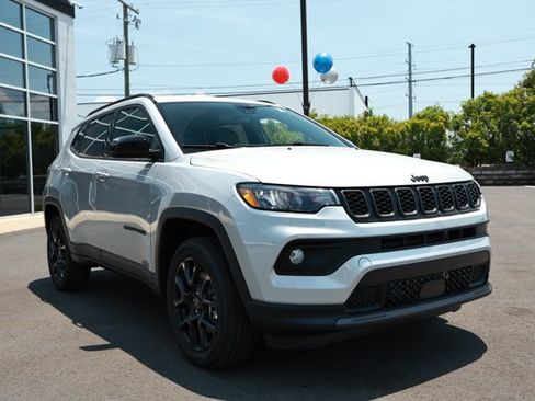 New 2026 Jeep Compass Latitude AWD/4WD image 3