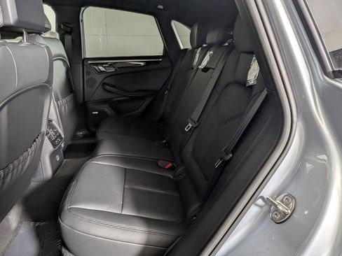 New 2026 Porsche Macan image 24