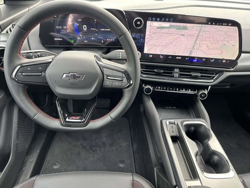 New 2026 Chevrolet Equinox EV RS image 8