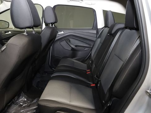 Used 2017 Ford Escape SE AWD/4WD image 19