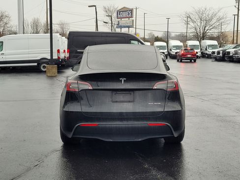 Used 2023 Tesla Model Y Performance image 5