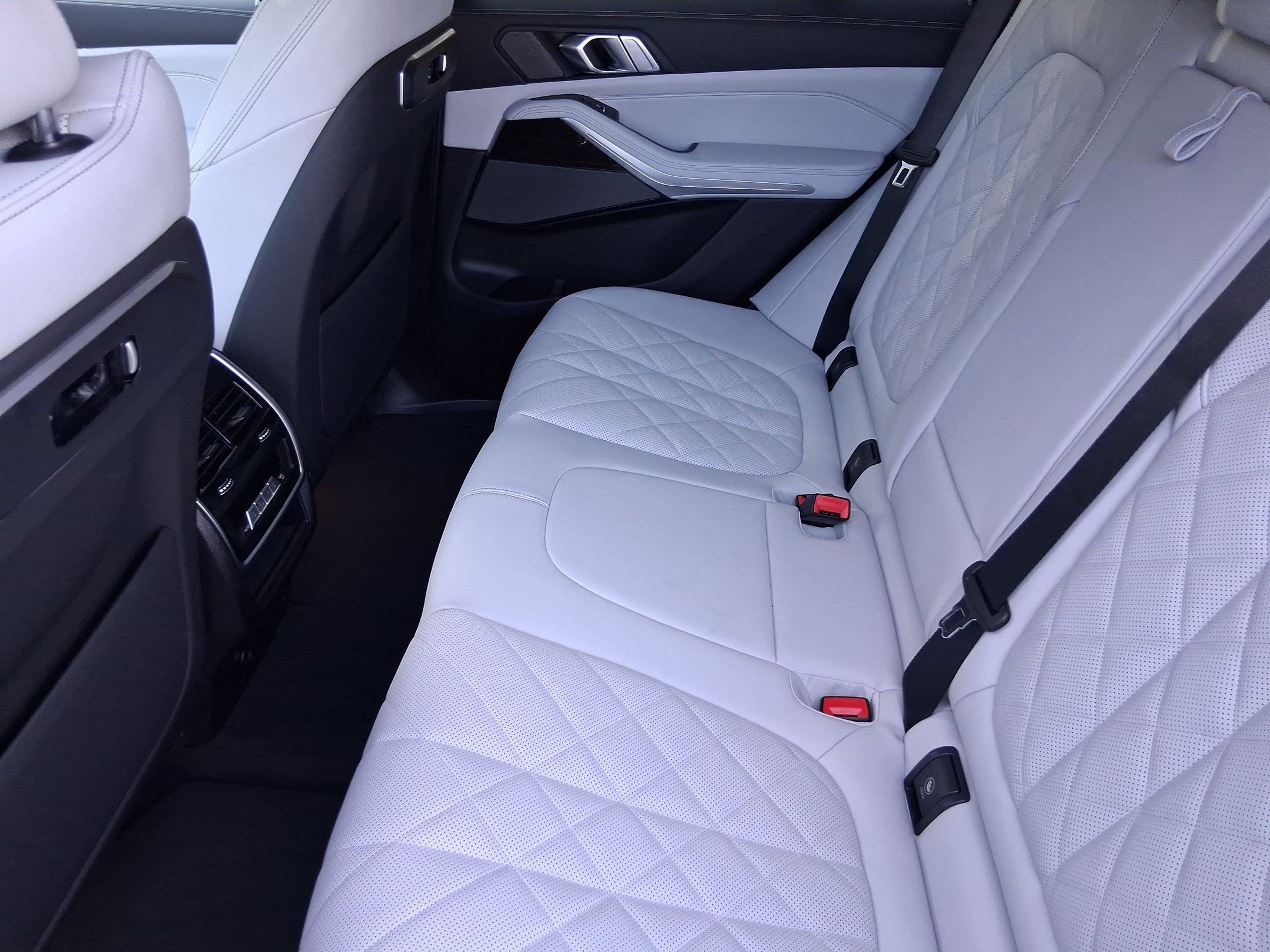 Used 2026 BMW X5 xDrive40i w/ Premium Package AWD/4WD image 26