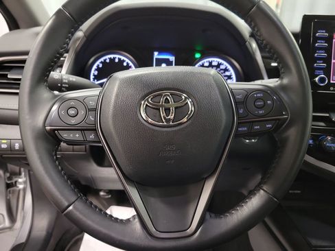 Used 2023 Toyota Camry SE w/ Convenience Package FWD image 18