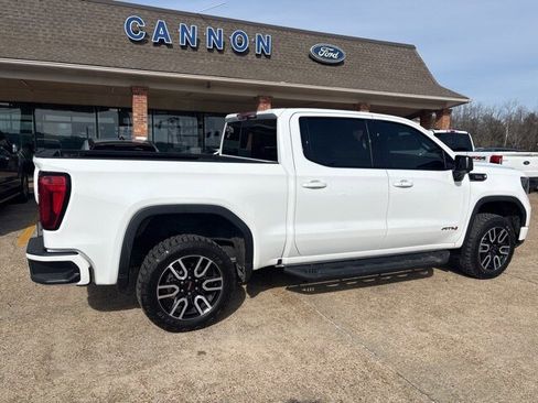 Used 2024 GMC Sierra 1500 AT4 w/ Technology Package image 5
