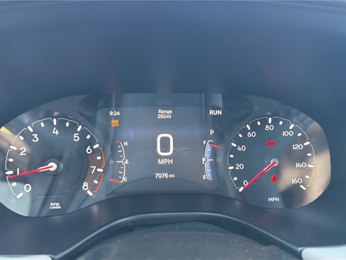 Used 2026 Jeep Compass Limited AWD/4WD image 13