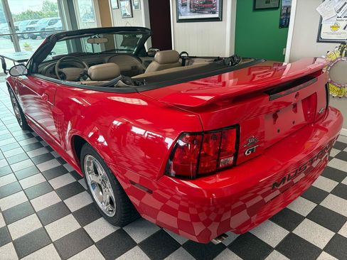 Used 2004 Ford Mustang GT RWD image 9
