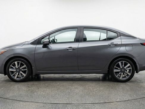 Used 2025 Nissan Versa SV FWD image 5