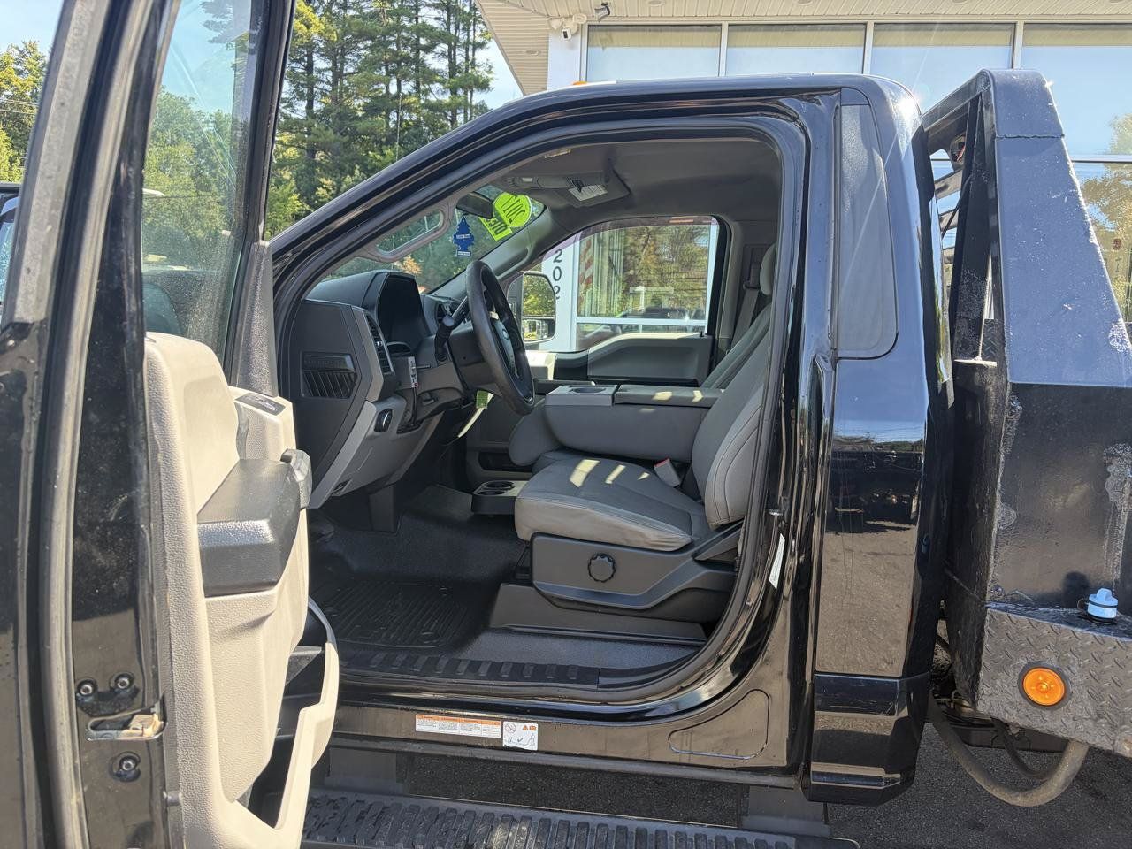 Used 2017 Ford F350 XL w/ Power Equipment Group AWD/4WD image 18