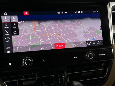 Used 2023 Porsche Macan image 18