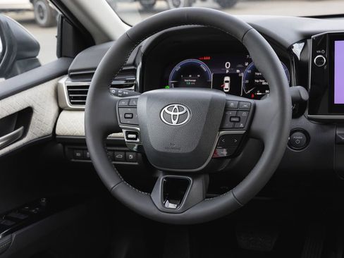New 2026 Toyota Camry XLE AWD/4WD image 12