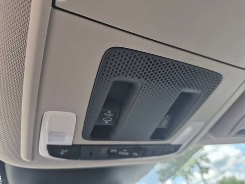 Used 2023 Honda Pilot Elite image 28