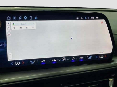 Used 2024 Chevrolet Traverse LT w/ Enhanced Driving Package AWD/4WD image 13