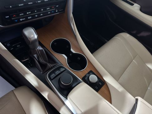 Used 2017 Lexus RX 350 AWD w/ Premium Package image 22