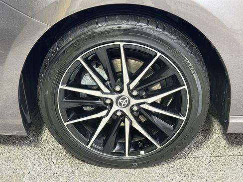 Used 2023 Toyota Camry SE image 16