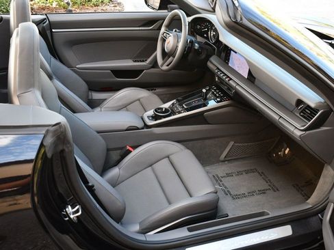 Used 2022 Porsche 911 Carrera 4S image 51