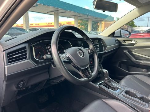 Used 2019 Volkswagen Jetta SE FWD image 5