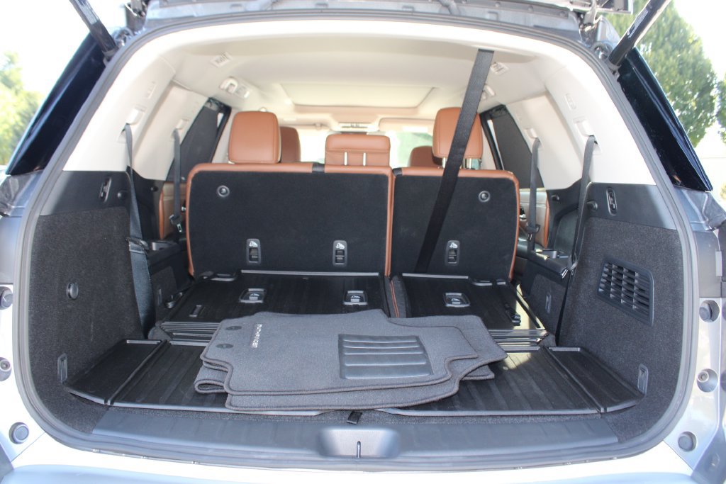 Used 2025 Nissan Pathfinder Platinum w/ Cargo Package AWD/4WD image 45