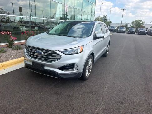 Used 2019 Ford Edge Titanium w/ Equipment Group 301A AWD/4WD image 25
