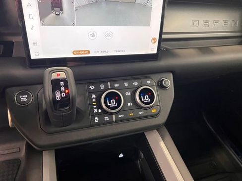New 2025 Land Rover Defender 110 V8 image 31