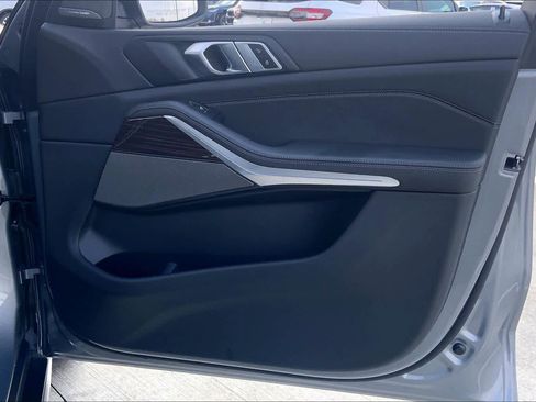 Used 2026 BMW X5 sDrive40i image 40