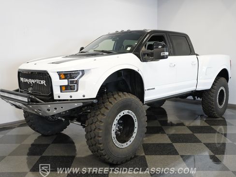 Used 2022 Ford F250 Lariat w/ Lariat Ultimate Package image 6